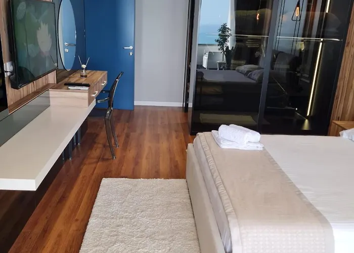 Sara And Bora Durres